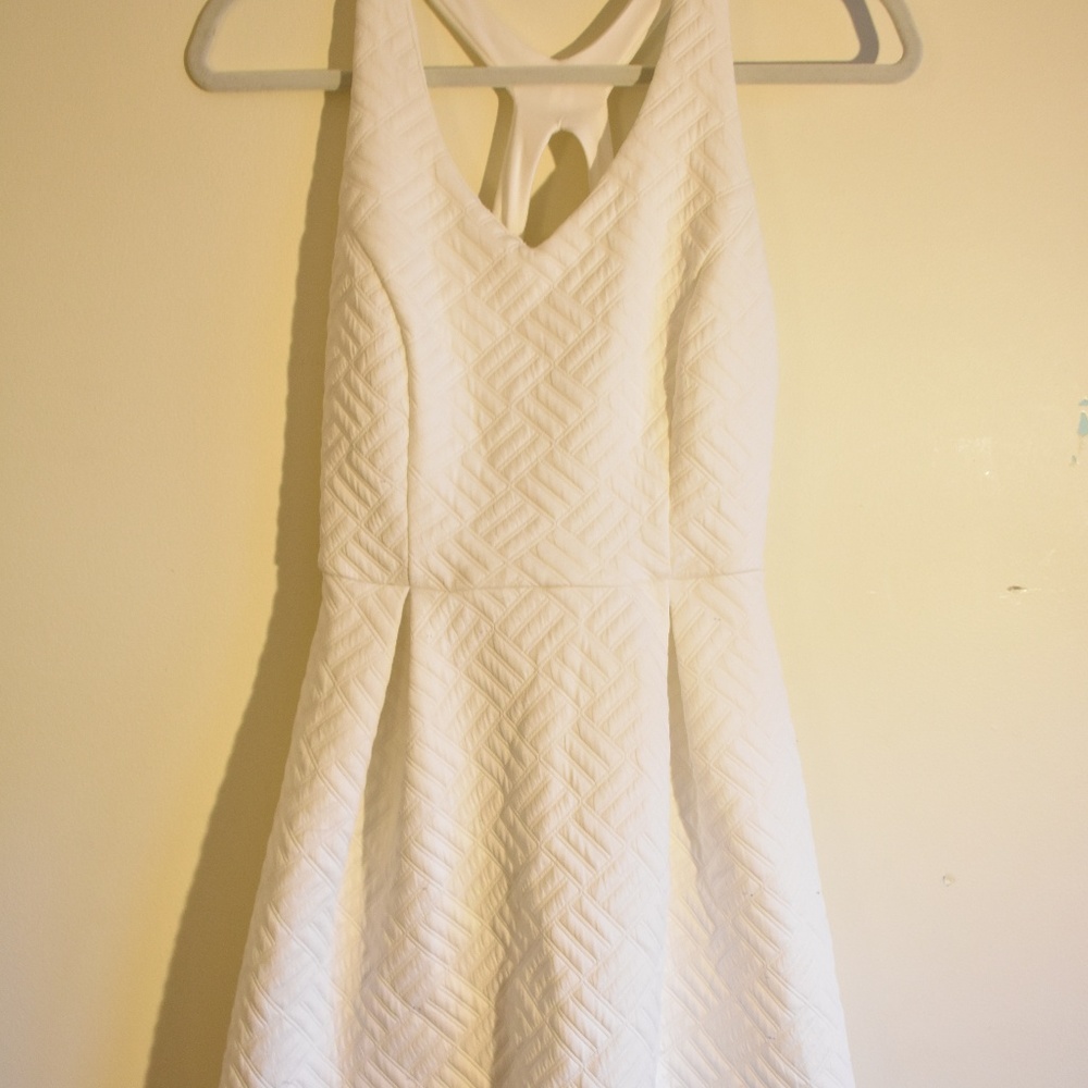 EMERALD SUNDAE White Homecoming Dress